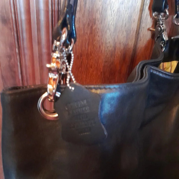 Vintage Indeed Black Leather Shoulder Bag - Picture 5 of 11